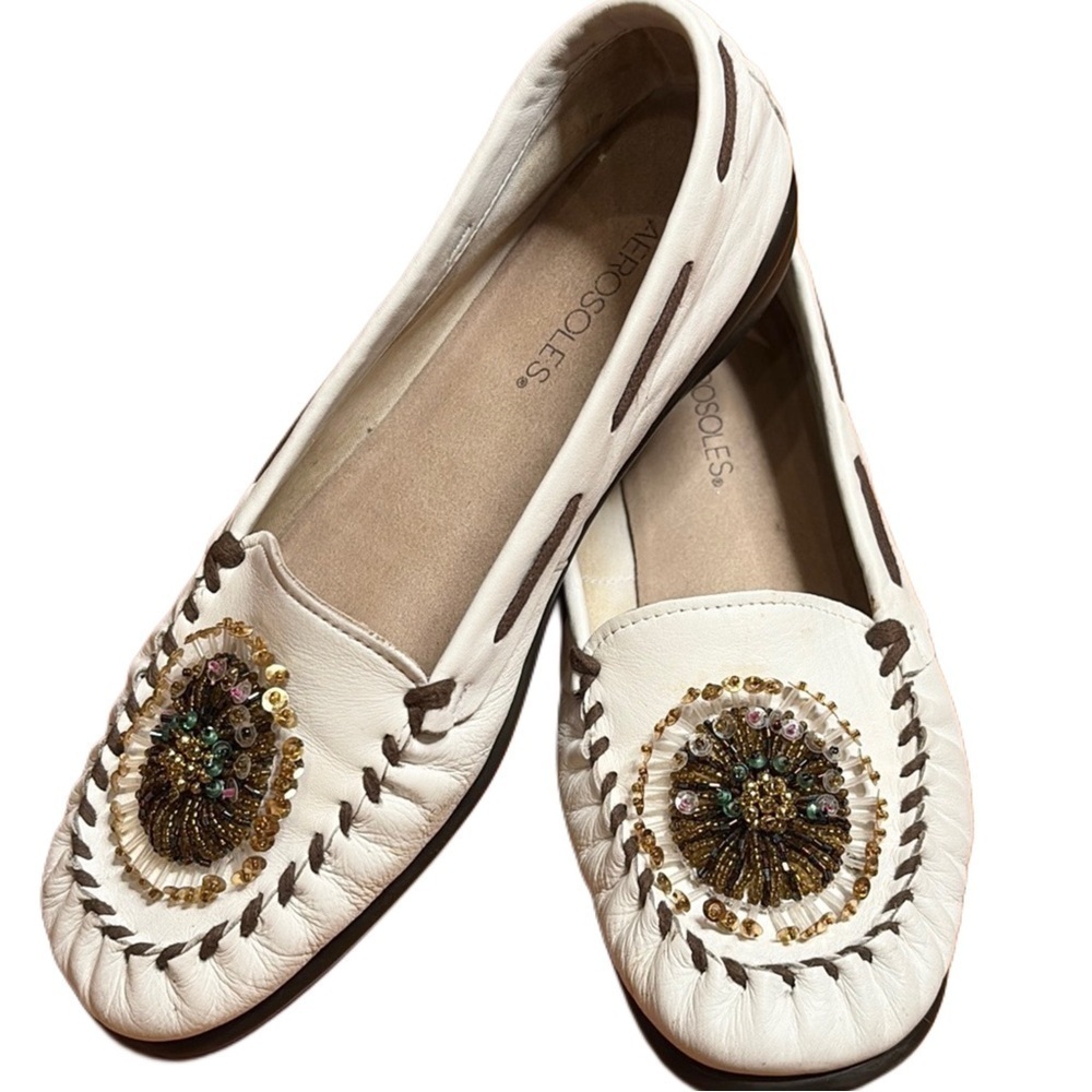 RARE Aerosoles White leather moccasins beaded embellished Flats Shoes Sz 9.5